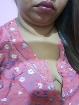 ravina_patil1 (F milf) - Kissing your lips