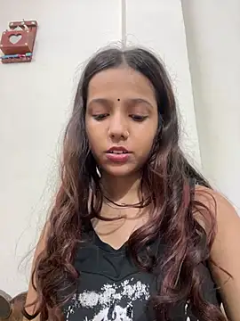 maggie_748 (F teen) - Talk some one in live
