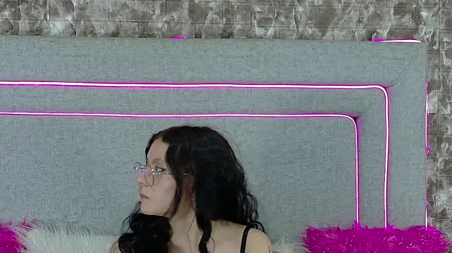 Naomimolie webcam