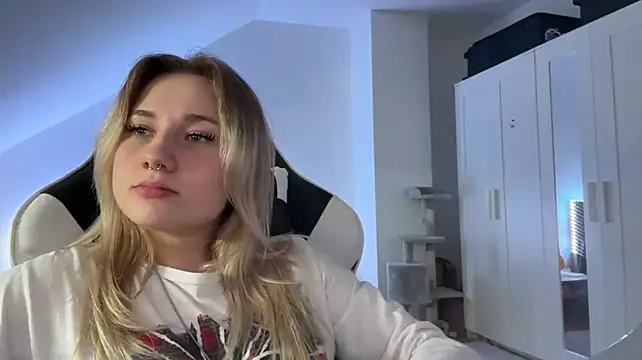 tutsiecutie webcam