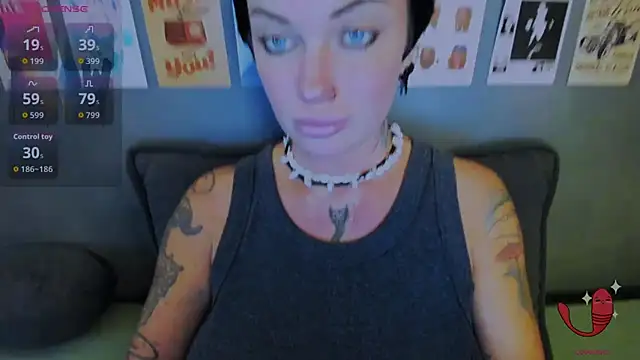 Ellie Oz (EllieOz)