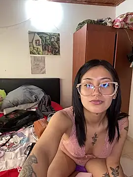 heyzel__ live cam on StripChat