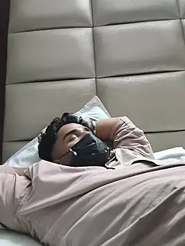 BeardKingoBack live sex cam