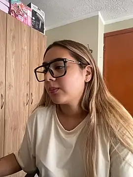 Miabonnett_ live webcam