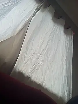 Fannyfoxfi live sex cam