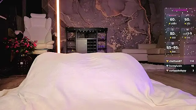 miss_long_legs webcam