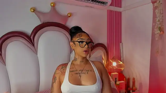 Mia_Jansen live cam on StripChat