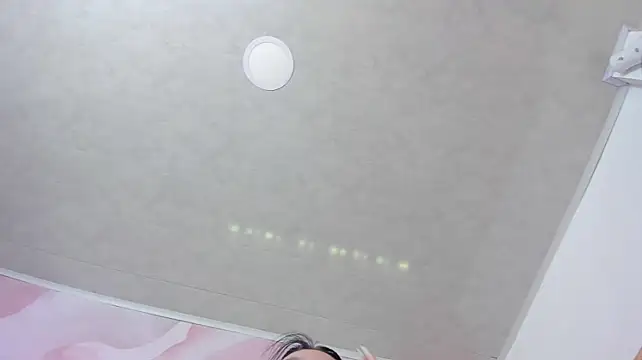 Melanie__Evans live cam on StripChat
