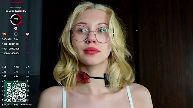 MaryAllston live cam on StripChat