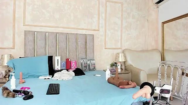 Miaasummer live cam on StripChat