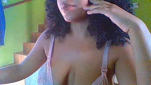 savanahottie live cam on StripChat