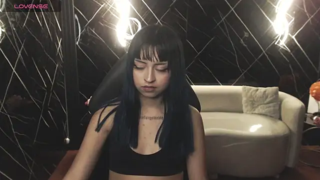 _ceeleste_cute_ live cam on StripChat