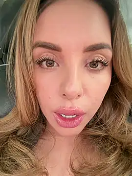 Alirawrz Live Webcam on Stripchat