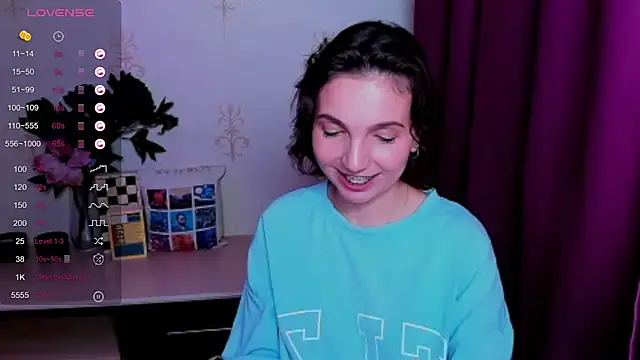 KindHazelHere_ webcam