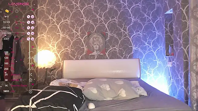 MiaMiaMeow webcam