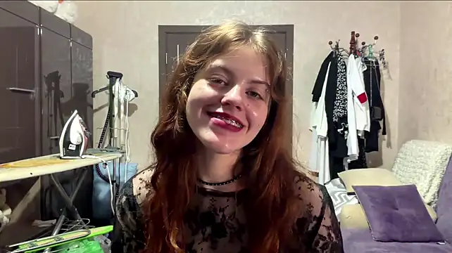BuzzingRaid live sex cam