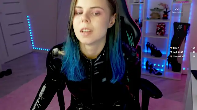 QueenAliceX live sex cam