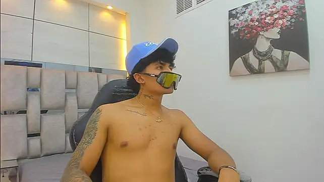 Ruslan_marcel live cam on StripChat