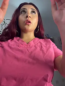 Nahomy_benet live cam on StripChat