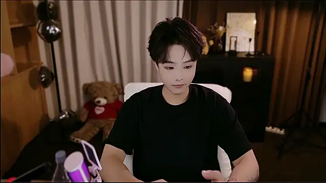 caiyizhixun (M young) - 长舞蹈秀一个