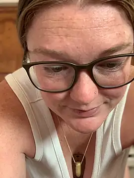 pussiesncream_ (F young) - Fully nude!!! (5 min )