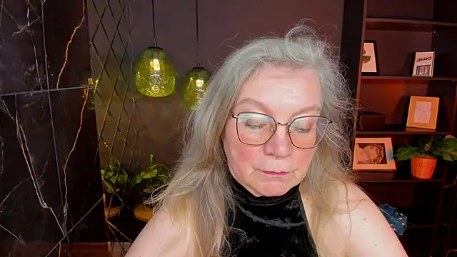 NataliMellow live cam on StripChat