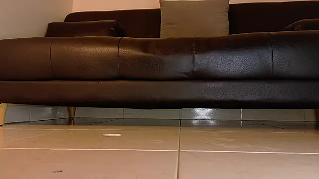 RiriiBrunette__ webcam