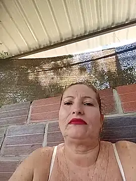 Sexy-Woman-Mature live cam on StripChat