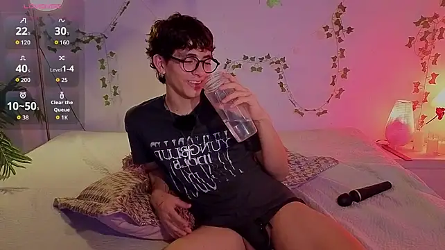 matty_sparkk (M twink) - My cock out for you.