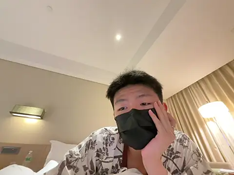 bbbbrighan (M twink) - Eating