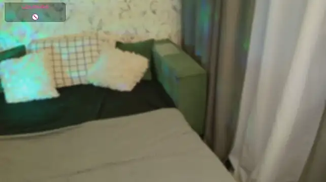 ladydilancaster (F young) - Yes i love feel your vibrations***