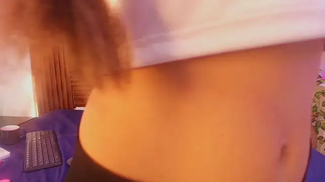 Isabella_candy01 live cam on StripChat