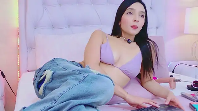 MiaSweeths webcam