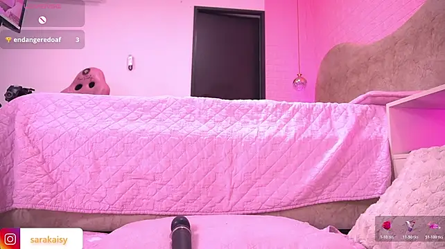 sarakaisy live cam on StripChat