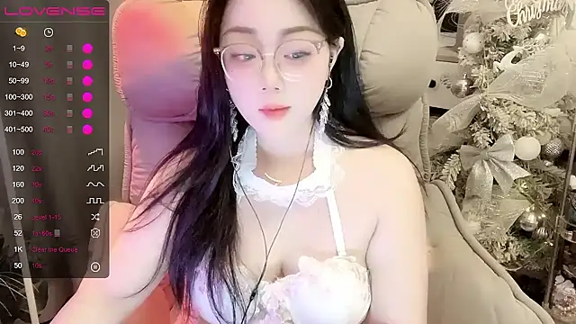 Monica-666888- webcam