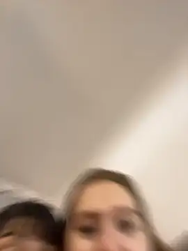 Aneruivinhaa live cam on StripChat