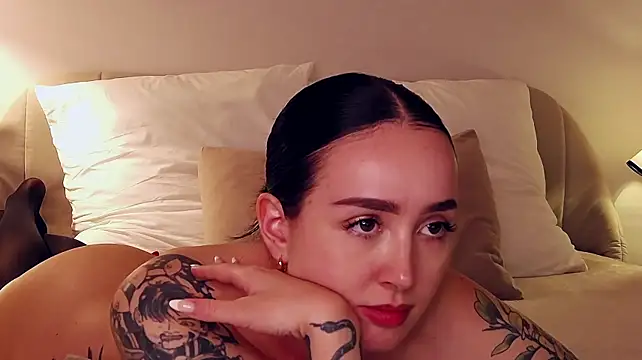 KimKhallifa live cam on StripChat