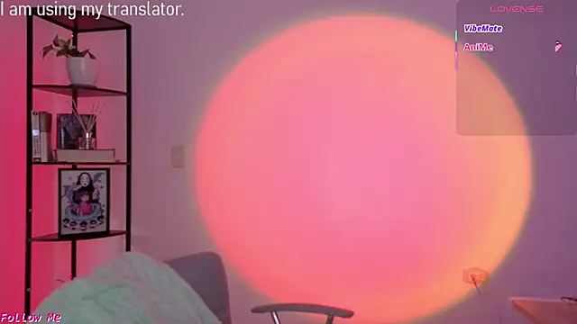 girldom live cam on StripChat