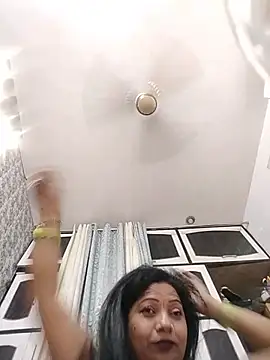 Cute-Janvi20 webcam