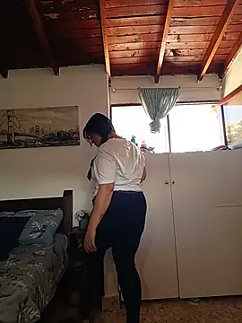 SaloGray8 live cam on StripChat