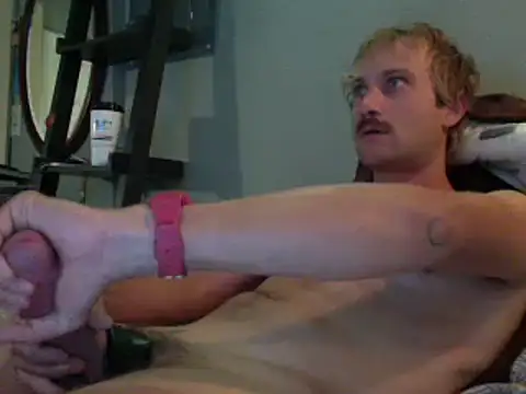 PeterDerzzz live cam on StripChat