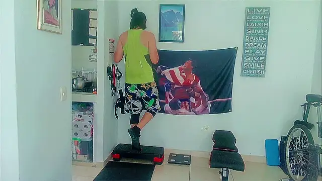Andy_gray live cam on StripChat