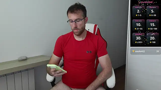 machohiberiko live cam on StripChat