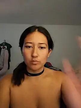 Velvetmoodcute live cam on StripChat