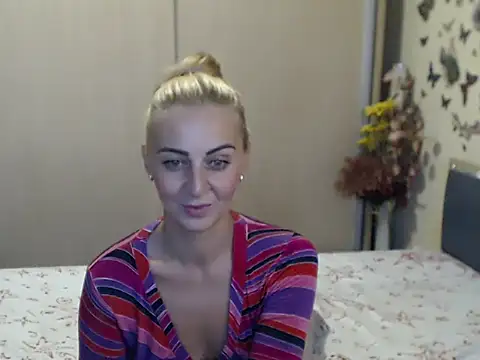 Denysyaa live cam on StripChat