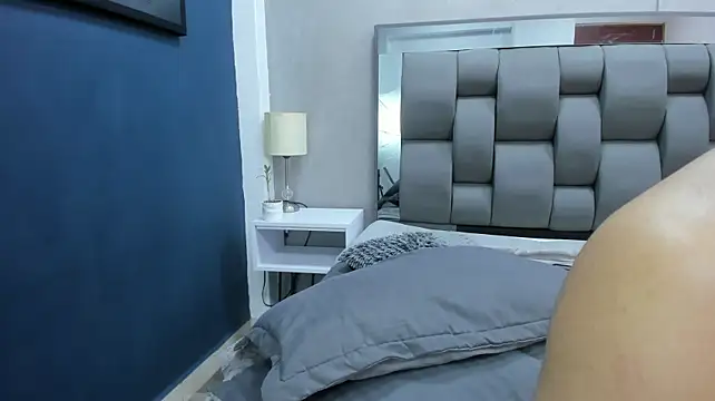 Charlie___Musk live cam on StripChat