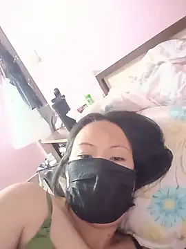 Bristy_BigBoobs live cam on StripChat