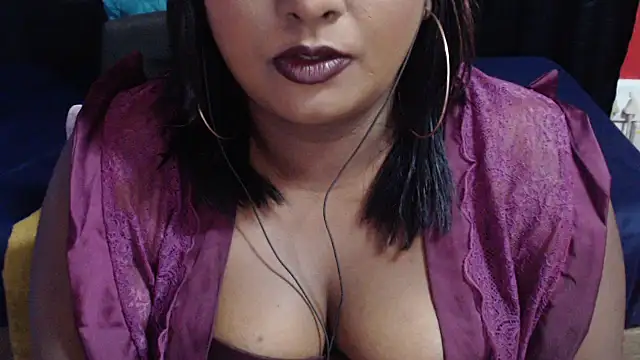 INDIANSIN2 live cam on StripChat