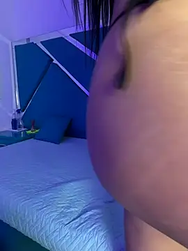 Arianna_Toro_ live cam on StripChat