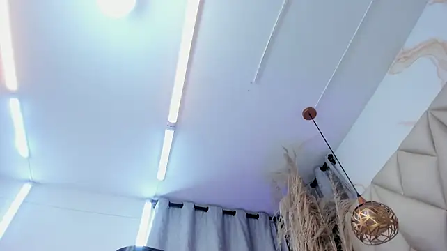 Ibbie_drastic live cam on StripChat